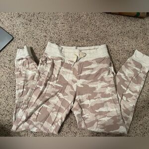 Athleta camo joggers